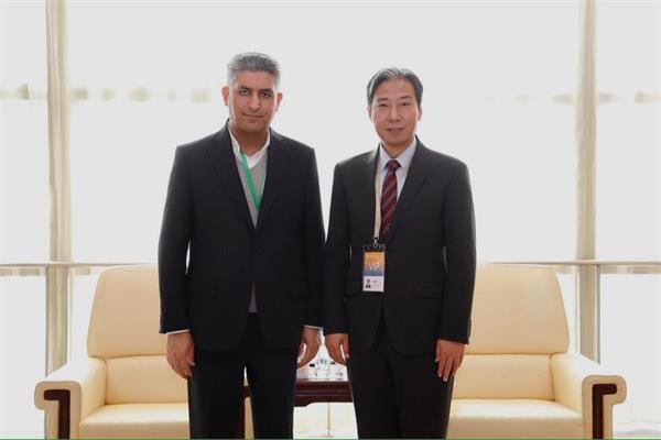 The Director of the Iran Language Institute met and held talks with the Director General of the China Language Education and International Cooperation Center.