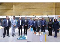 کاری که شما در کانون زبان ایران انجام می‌دهید جز با عشق نمی‌شود