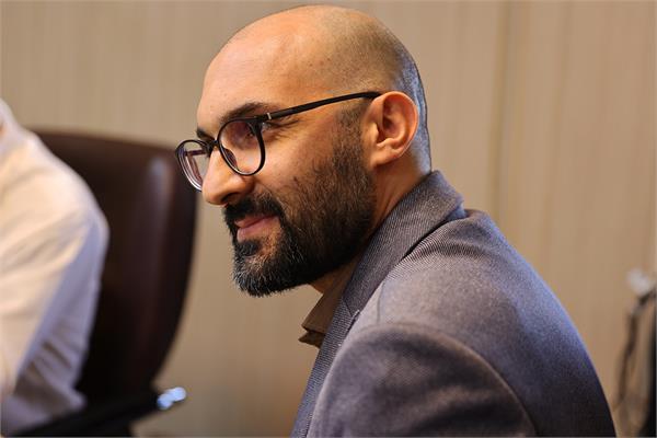 اولین دغدغۀ ما تلاش برای بهبود معیشت کارکنان است