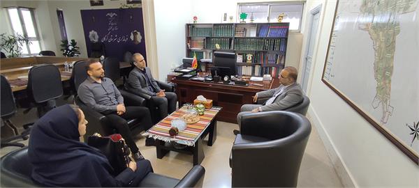 مدیر کانون زبان استان گلستان با فرماندار گرگان دیدار و گفت و گو کرد