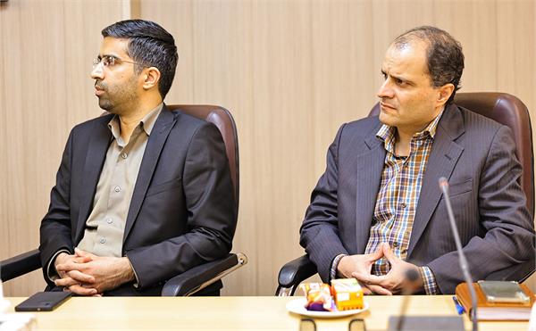 دکتر سریع القلم در کانون زبان ایران