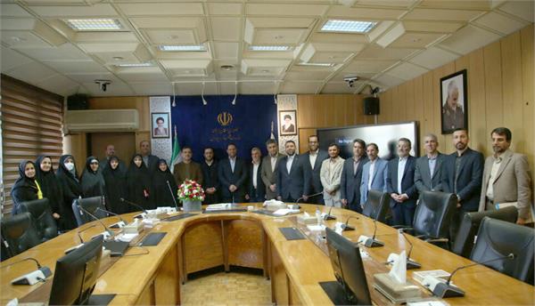 وزیر آموزش و پرورش: کانون زبان ایران باید در آموزش زبان مرجعیت پیدا کند