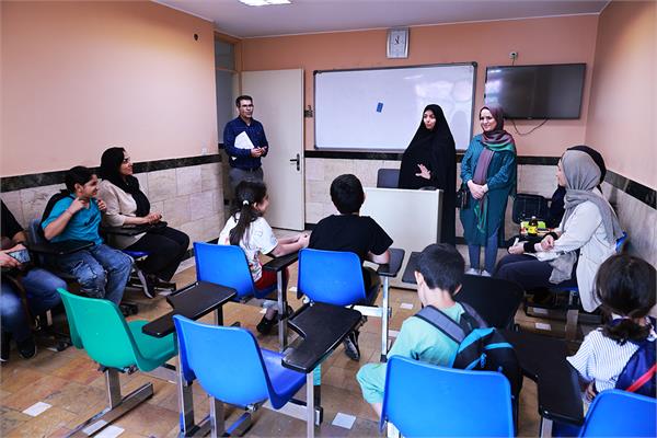 اولین دورۀ مسابقۀ «لیگ لغت انگلیسی» برگزار شد