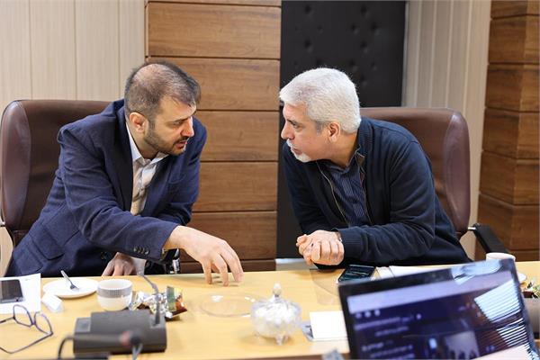 امیر صداقت، مسئول امور عمومی و اموال کانون زبان ایران نیز از رابطان اموال استان‌ها خواست در این حوزه فعال و کوشا باشند و نسبت به ارسال صحیح فاکتورها و اسناد مالی اهتمام ورزند.