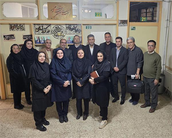 دیدار و گفت‌وگوی صمیمانه رییس کانون زبان ایران با مدرسان و کارکنان استان اصفهان