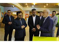 کاری که شما در کانون زبان ایران انجام می‌دهید جز با عشق نمی‌شود