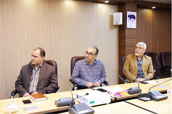 اولین جلسۀ مدیران ستادی و استانی کانون زبان ایران در سال جدید برگزار شد