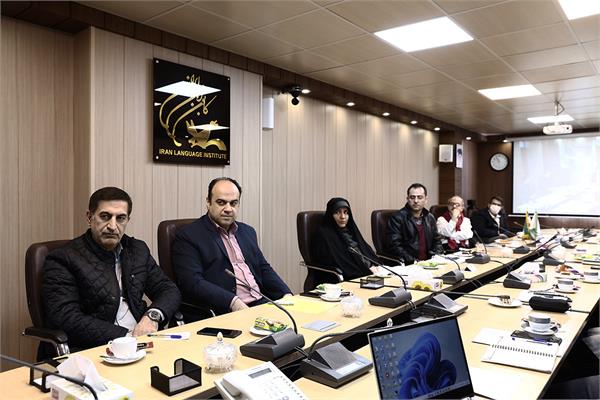 جلسه ۴ ساعته مدرسان کانون با دکتر ذوالفقاری 11