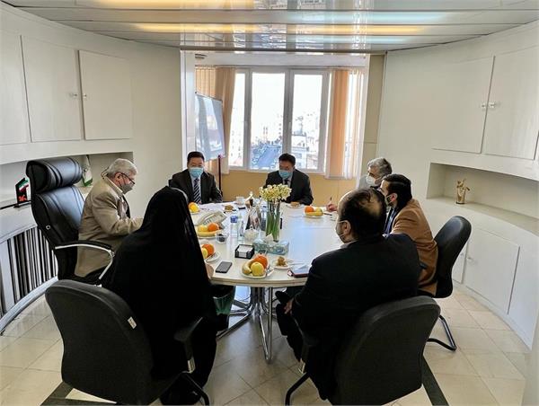 رایزن فرهنگی سفارت جمهوری خلق چین با رییس کانون زبان ایران دیدار و گفت و گو کرد