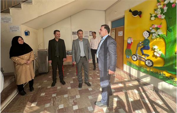 معاون اداری و مالی از مراکز آموزشی استان آذربایجان شرقی بازدید کرد