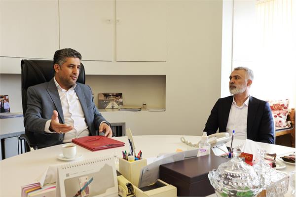 تفاهم نامۀ همکاری میان کانون زبان ایران و شرکت خدمات و پشتیبانی توسعۀ تعاون منعقد شد