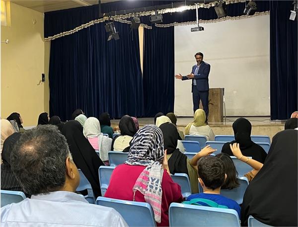 جلسۀ هم‌اندیشی با والدین زبان‌آموزان جدیدالورود در هرمزگان برگزار شد
