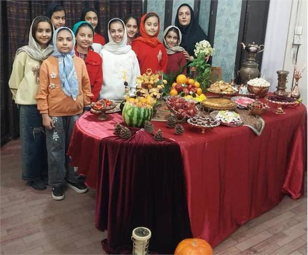 مراکز آموزشی استان یزد به استقبال یلدا رفتند (گزارش تصویری)