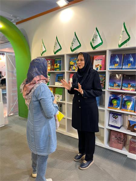 هشتمین روز از حضور کانون زبان ایران در نمایشگاه کتاب