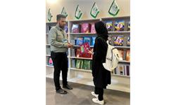 گزارش تصویری؛  اولین روز نمایشگاه سی و پنجم در غرفه کانون زبان ایران