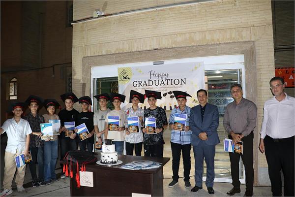 مراسم فارغ‌التحصیلی زبان‌آموزان Reach4 در یزد برگزار شد