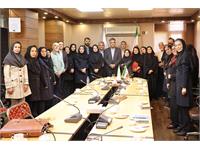 از همکاران بازنشسته کانون زبان ایران تجلیل شدند