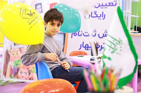 حضور کانون زبان ایران در دهمین جشنواره ملی اسباب بازی (گزارش تصویری)