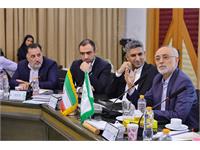 کاری که شما در کانون زبان ایران انجام می‌دهید جز با عشق نمی‌شود