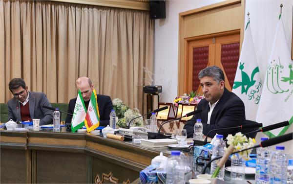 گزارش تصویری از جشن گرامیداشت روز پژوهش کانون زبان ایران