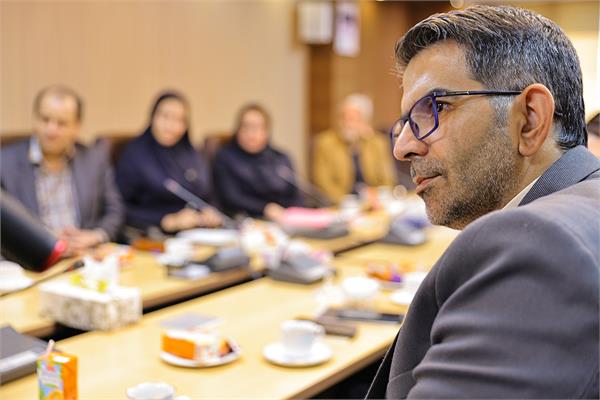 دکتر سریع القلم در کانون زبان ایران