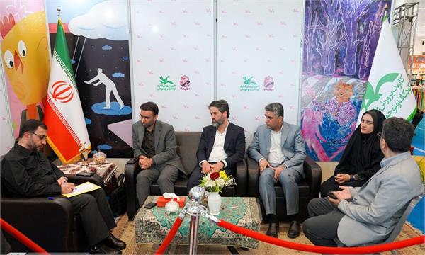 کانون زبان ایران پیشگام توسعۀ آموزش فارسی در بنگلادش و قزاقستان