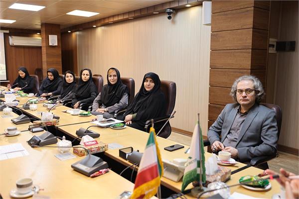 روحیۀ همکاری و تلاش کارکنان، سرمایه‌ای الهام‌بخش و قابل اتکا برای کانون زبان ایران